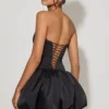 Minivestito a corsetto con orlo a palloncino e lacci Minerva in nero Minivestito a corsetto con orlo a palloncino e lacci Minerva in nero