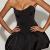Minivestito a corsetto con orlo a palloncino e lacci Minerva in nero Minivestito a corsetto con orlo a palloncino e lacci Minerva in nero