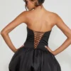 Minivestito a corsetto con orlo a palloncino e lacci Minerva in nero Minivestito a corsetto con orlo a palloncino e lacci Minerva in nero