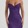 Mischa Vestito corto con scollo a cuore decorato in viola Mischa Vestito corto con scollo a cuore decorato in viola