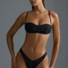 Oh Polly Costumi da Bagno: Slip Bikini a vita alta con taglio a V e decorazioni in nero, edizione HOTFIX Oh Polly Costumi da Bagno: Slip Bikini a vita alta con taglio a V e decorazioni in nero, edizione HOTFIX