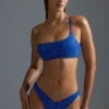 Oh Polly Costumi da Bagno: Top bikini a fascia monospalla decorato HOTFIX Edition in blu reale Oh Polly Costumi da Bagno: Top bikini a fascia monospalla decorato HOTFIX Edition in blu reale