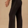 Pantaloni a gamba larga Hydra con lacci sul davanti in nero Pantaloni a gamba larga Hydra con lacci sul davanti in nero