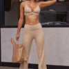 Pantaloni a vita alta con risvolto in morbida maglia a costine in Beige Sand Pantaloni a vita alta con risvolto in morbida maglia a costine in Beige Sand