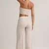 Pantaloni a vita media con risvolto in Modal Melida a righe rosa e gialle Pantaloni a vita media con risvolto in Modal Melida a righe rosa e gialle
