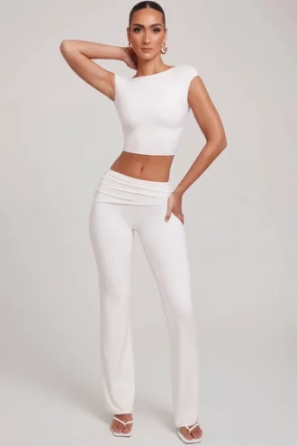 Pantaloni a vita media e gamba dritta Hollis in bianco