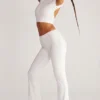 Pantaloni a vita media e gamba dritta Hollis in bianco Pantaloni a vita media e gamba dritta Hollis in bianco