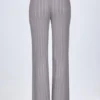 Pantaloni a zampa a vita media Selara in argento Pantaloni a zampa a vita media Selara in argento