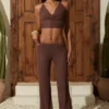 Pantaloni a zampa a vita media Selara in bronzo Pantaloni a zampa a vita media Selara in bronzo