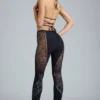 Pantaloni a zampa con decorazioni Stevie a vita media in nero Pantaloni a zampa con decorazioni Stevie a vita media in nero