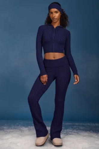 Pantaloni a zampa con risvolto in maglia a trecce blu navy