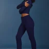 Pantaloni a zampa con risvolto in maglia a trecce blu navy Pantaloni a zampa con risvolto in maglia a trecce blu navy