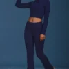 Pantaloni a zampa con risvolto in maglia a trecce blu navy Pantaloni a zampa con risvolto in maglia a trecce blu navy