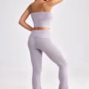 Pantaloni a zampa d’elefante con risvolto in maglia grossa color lavanda polverosa Pantaloni a zampa d’elefante con risvolto in maglia grossa color lavanda polverosa