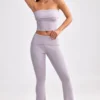 Pantaloni a zampa d’elefante con risvolto in maglia grossa color lavanda polverosa Pantaloni a zampa d’elefante con risvolto in maglia grossa color lavanda polverosa