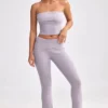 Pantaloni a zampa d’elefante con risvolto in maglia grossa color lavanda polverosa Pantaloni a zampa d’elefante con risvolto in maglia grossa color lavanda polverosa