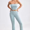 Pantaloni a zampa d’elefante con risvolto in maglia grossa color verde acqua polveroso Pantaloni a zampa d’elefante con risvolto in maglia grossa color verde acqua polveroso