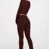 Pantaloni a zampa di elefante a vita media in Modal Philippa in marrone cioccolato Pantaloni a zampa di elefante a vita media in Modal Philippa in marrone cioccolato