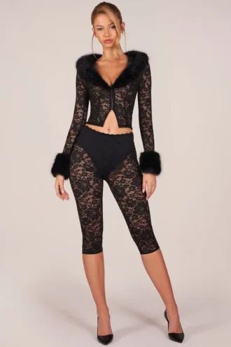 Pantaloni capri Annalisa con lacci  in nero