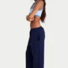 Pantaloni da jogging a gamba larga in jersey spazzolato in blu navy classico Pantaloni da jogging a gamba larga in jersey spazzolato in blu navy classico