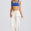 Pantaloni da jogging a vita media e gamba dritta in bianco Pantaloni da jogging a vita media e gamba dritta in bianco