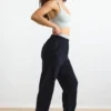 Pantaloni da jogging in felpa di cotone a vita media in nero Pantaloni da jogging in felpa di cotone a vita media in nero
