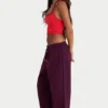 Pantaloni da jogging in jersey di cotone spazzolato a vita media in bordeaux Pantaloni da jogging in jersey di cotone spazzolato a vita media in bordeaux