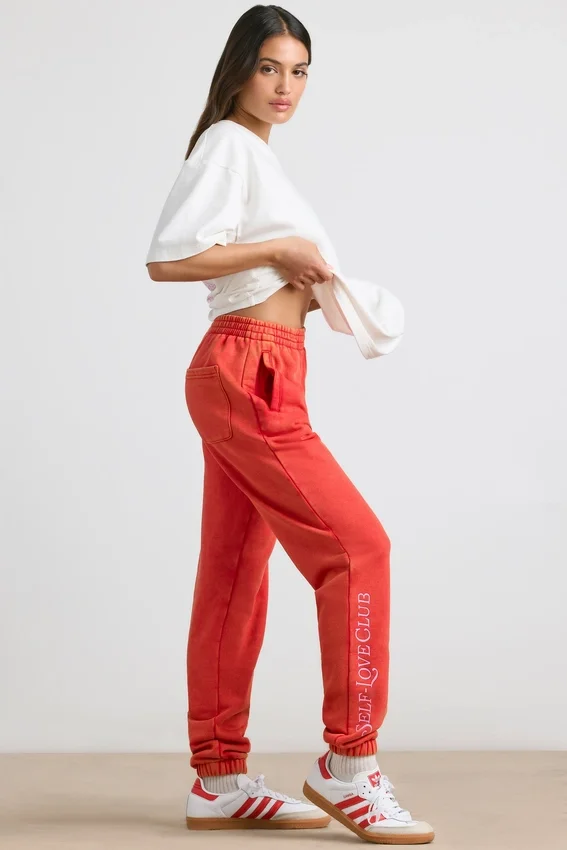 Pantaloni da jogging oversize in jersey spazzolato, colore rosso Pantaloni da jogging oversize in jersey spazzolato, colore rosso