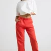 Pantaloni da jogging oversize in jersey spazzolato, colore rosso Pantaloni da jogging oversize in jersey spazzolato, colore rosso