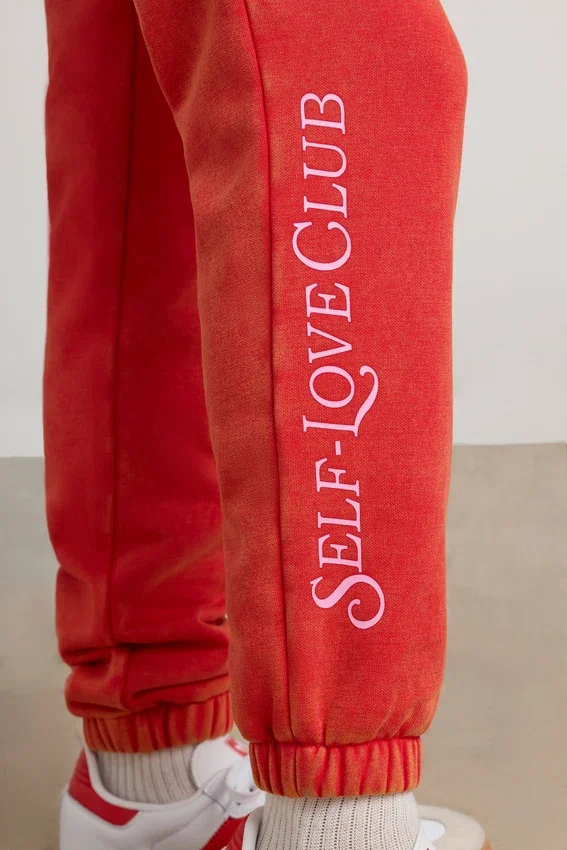 Pantaloni da jogging oversize in jersey spazzolato, colore rosso Pantaloni da jogging oversize in jersey spazzolato, colore rosso