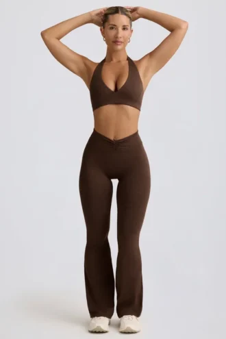 Pantaloni svasati con ruches in jersey spazzolato in Pecan Marl Pantaloni svasati con ruches in jersey spazzolato in Pecan Marl