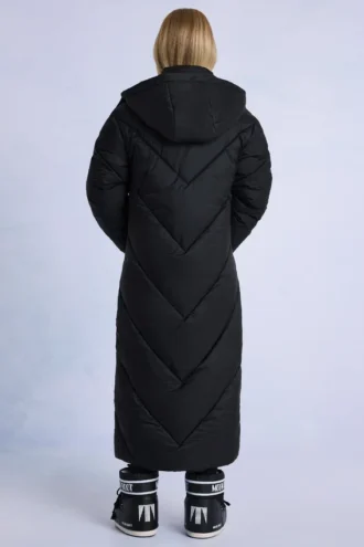 Parka lungo impermeabile con cappuccio in nero Parka lungo impermeabile con cappuccio in nero
