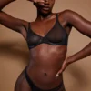 Reggiseno a balconcino a strato singolo in morbida rete Intimates, nero Reggiseno a balconcino a strato singolo in morbida rete Intimates, nero