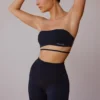 Reggiseno a fascia con spalline incrociate sulla schiena in nero Reggiseno a fascia con spalline incrociate sulla schiena in nero