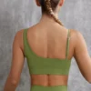 Reggiseno sportivo asimmetrico in verde oliva Reggiseno sportivo asimmetrico in verde oliva