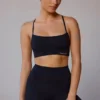 Reggiseno sportivo con incrocio sulla schiena in nero Reggiseno sportivo con incrocio sulla schiena in nero