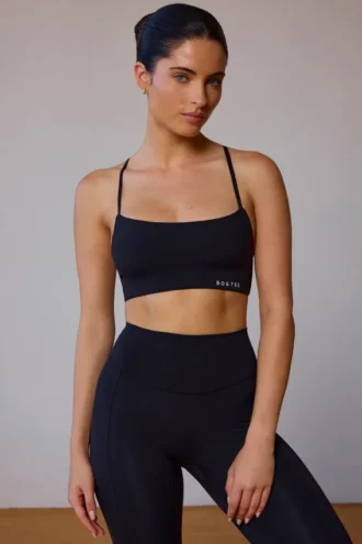 Reggiseno sportivo con incrocio sulla schiena in nero