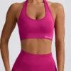 Reggiseno sportivo con scollo all’americana Define Luxe in Berry Reggiseno sportivo con scollo all’americana Define Luxe in Berry