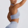 Reggiseno sportivo con scollo all’americana Define Luxe in grigio blu Reggiseno sportivo con scollo all’americana Define Luxe in grigio blu