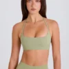 Reggiseno sportivo con scollo rotondo e collo all’americana in Matcha Reggiseno sportivo con scollo rotondo e collo all’americana in Matcha