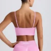 Reggiseno sportivo Define Luxe con scollo a V in rosa bubblegum Reggiseno sportivo Define Luxe con scollo a V in rosa bubblegum