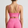Reggiseno sportivo Define Luxe con scollo a V in rosa shocking Reggiseno sportivo Define Luxe con scollo a V in rosa shocking