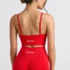 Reggiseno sportivo Define Luxe con scollo a V in rosso Reggiseno sportivo Define Luxe con scollo a V in rosso