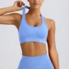 Reggiseno sportivo Define Luxe con scollo all’americana in azzurro Reggiseno sportivo Define Luxe con scollo all’americana in azzurro