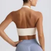 Reggiseno sportivo Define Luxe con scollo all’americana in bianco Reggiseno sportivo Define Luxe con scollo all’americana in bianco