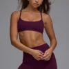 Reggiseno sportivo Define Luxe Multiway con schiena scoperta in Grape Reggiseno sportivo Define Luxe Multiway con schiena scoperta in Grape