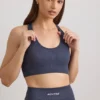 Reggiseno sportivo FlexiRib con dorso a vogatore in Indigo Slate Reggiseno sportivo FlexiRib con dorso a vogatore in Indigo Slate