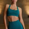 Reggiseno sportivo senza cuciture con dorso a T Super Sculpt in verde acqua Reggiseno sportivo senza cuciture con dorso a T Super Sculpt in verde acqua