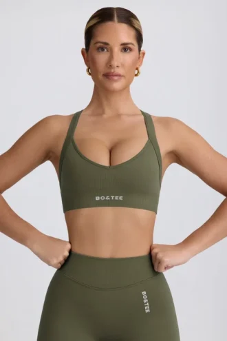 Reggiseno sportivo senza cuciture Super Sculpt con incrocio sulla schiena in verde chiaro Reggiseno sportivo senza cuciture Super Sculpt con incrocio sulla schiena in verde chiaro