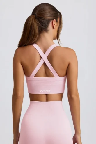 Reggiseno sportivo senza cuciture Super Sculpt con spalline incrociate in rosa cipria Reggiseno sportivo senza cuciture Super Sculpt con spalline incrociate in rosa cipria